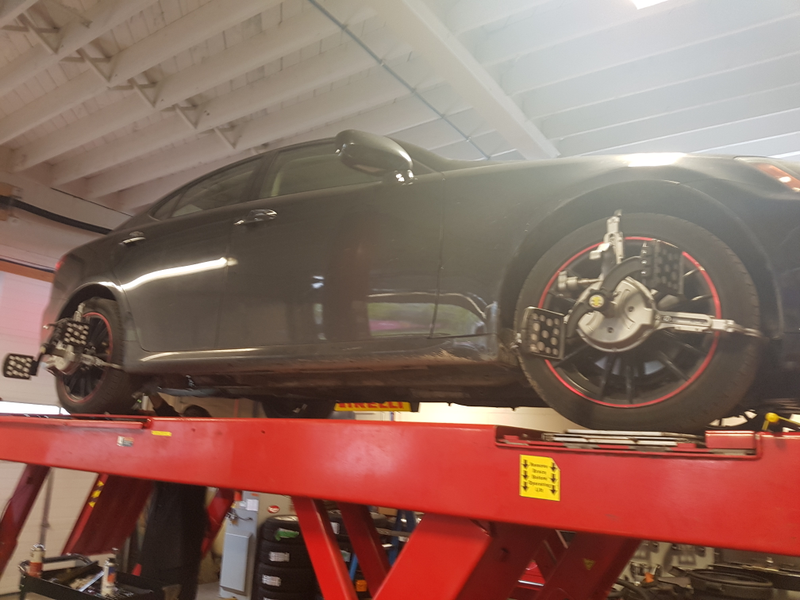 Illustration for article titled Lexus getting maintained.